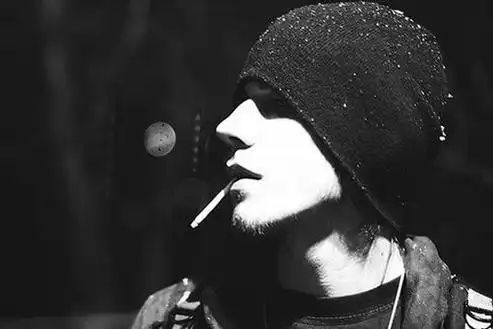 非主流黑白个性图片_qq空间黑白图片素材大全