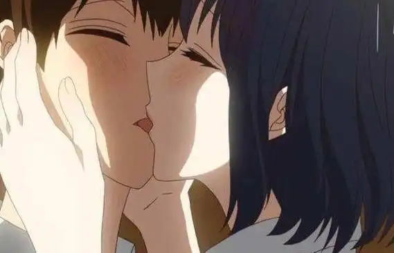 接吻时为什么男生喜欢伸舌头身体自然反应或单纯试探