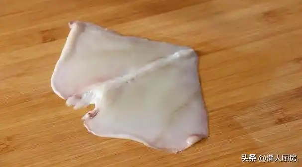 一切一烫一炒这是鱿鱼最好吃的做法造型好看开胃又下饭