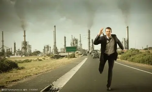 奔跑中的男人图片