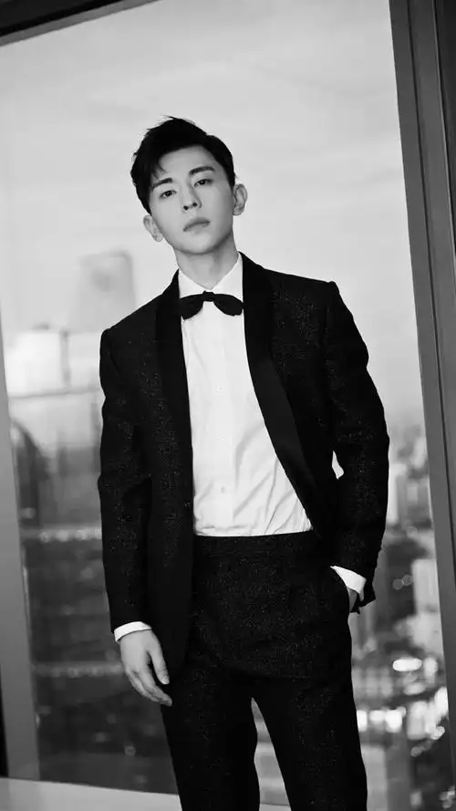 邓伦儒雅魅力高清手机壁纸