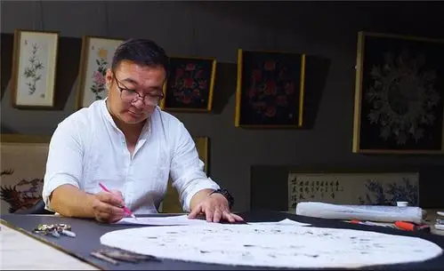 河北蔚县剪纸第四代传承人周利伟:用剪纸讲好冬奥故事