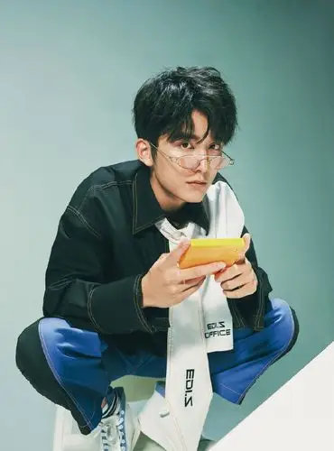 张新成帅气时尚写真图片29