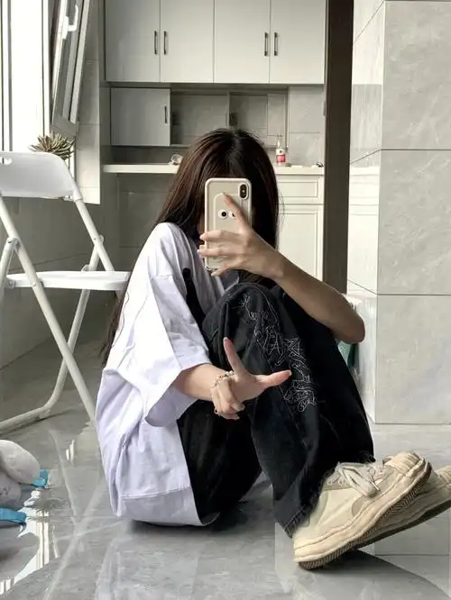 对镜拍照姿势不重样