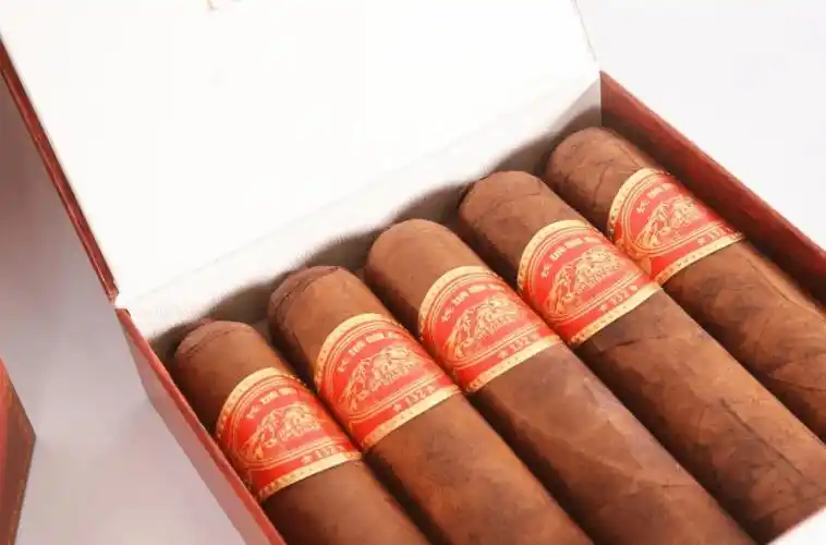 国内首款盘辫型雪茄丨长城132(益川老坊)_国产_泸州老窖_方式