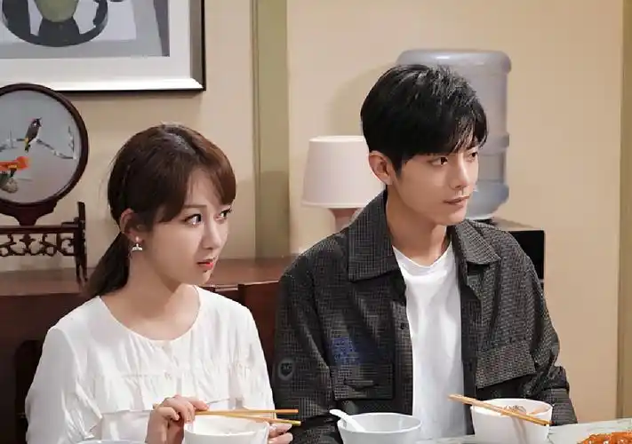 肖战和杨紫官宣结婚,联合发布婚礼邀请函,希望一起见证幸福时刻