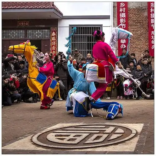 上一页 下一页 作品名称: 《跳竹马》  作品描述: 金峰乡朱家村一年一