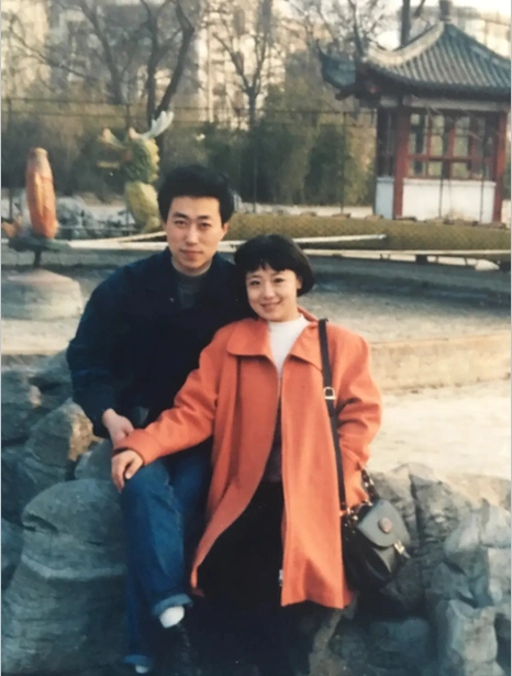 父母的爱情:上世纪九十年代情侣照,他们笑得真甜