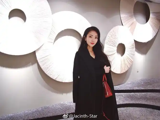 美女校花四川音乐学院陈嘉欣20岁身高163cm体重41kg爱好减肥