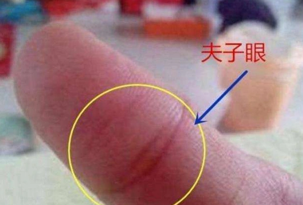 左手上有佛眼的人不简单!无人不富贵,看看你有没有!