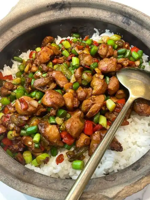 0元玩转这座城 盖码饭 味道还不错,饭量也很足