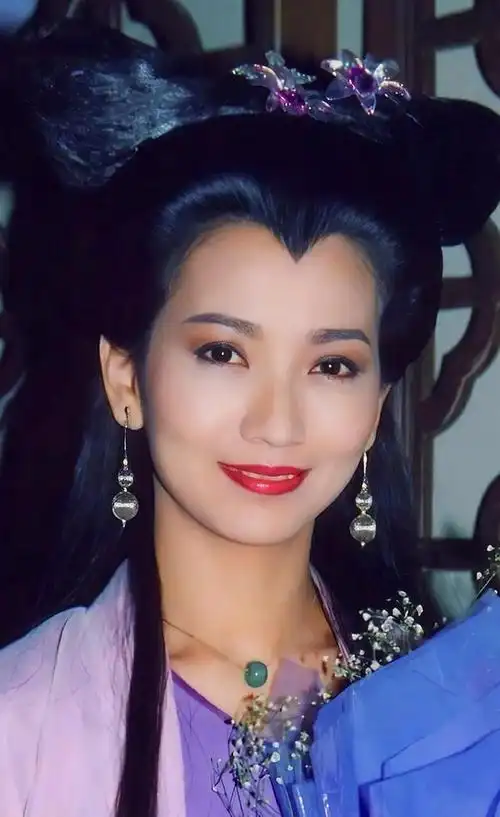 港风美人消亡史大龄扮嫩优雅老去各有各的活法