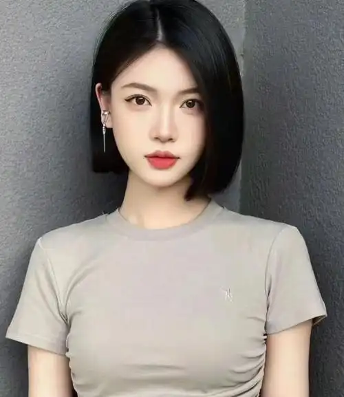 时尚减龄又好看,特适合圆脸女生