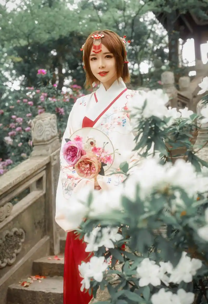 虎牙主播轩墨宝宝,中国第一伪娘的女装大佬!