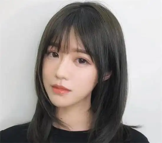 好看的黑长直发型,懂事的女生已经在留长发了_飘逸直发_女生发型大全