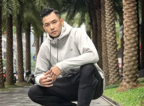 飞行员错按一个键飞机上264人无一生还座舱长是陈建州的父亲