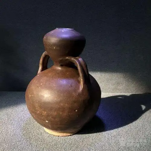 唐*邢窑双耳葫芦瓶