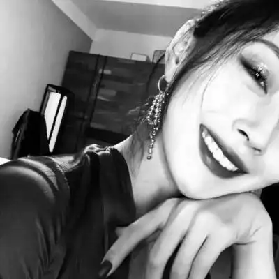 霸气超拽黑白女头像 精选社会女头像,女生头像图片-回车桌面