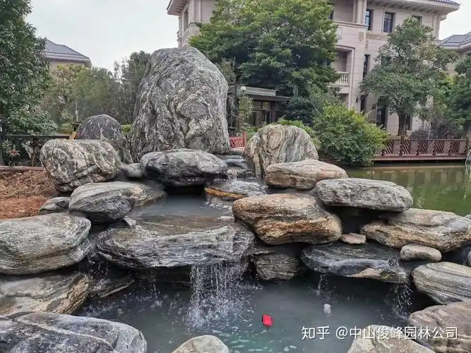 设计师是如何利用泰山石园林石提高景观的整体美