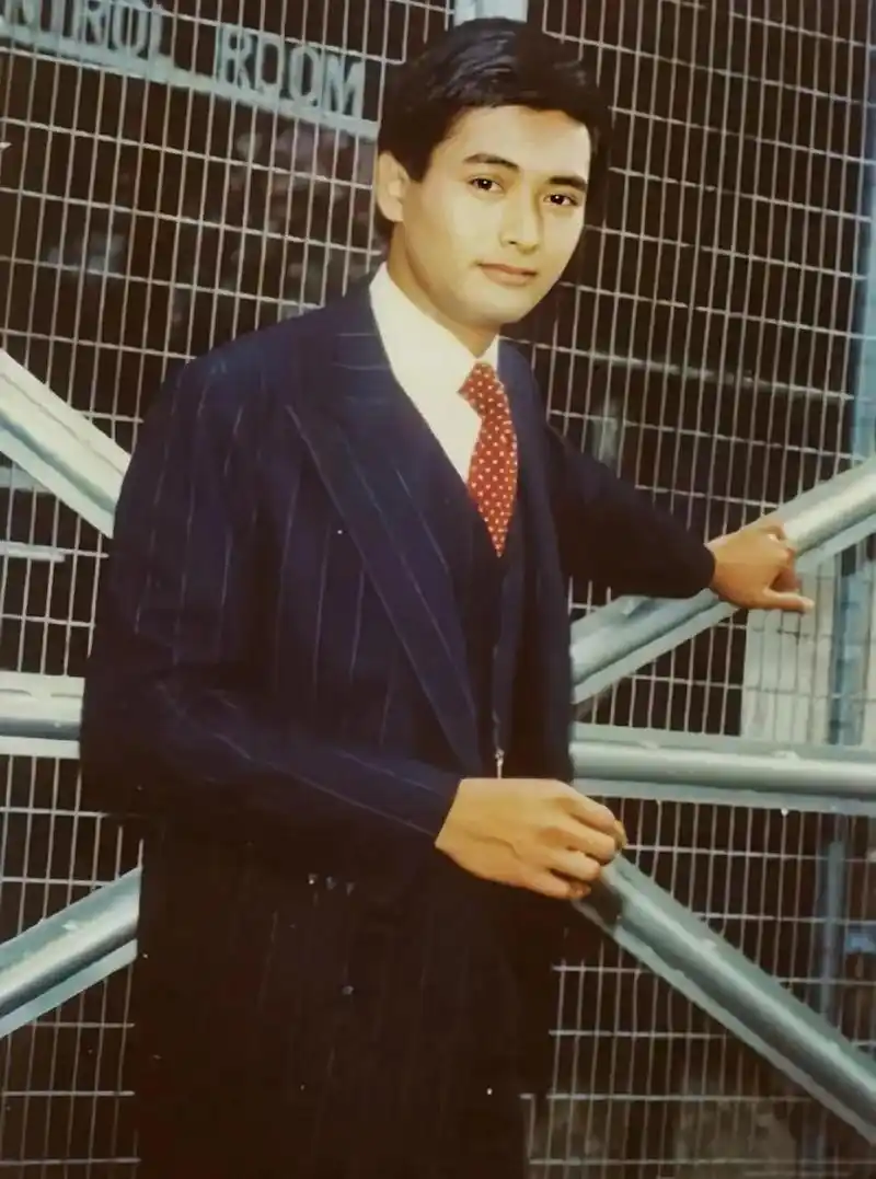 领动计划# 看图一周润发年轻时真的是非常帅,为何当年他没被评为香港