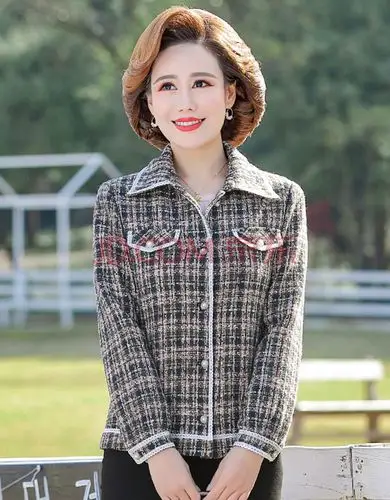 中年妈妈春装格子外套短款上衣女春秋2021新款中老年洋气时尚50岁支持
