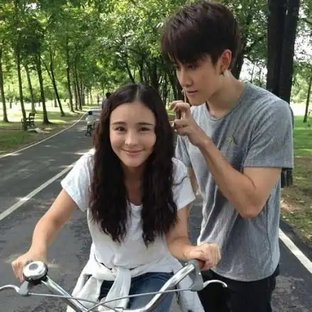 荧屏情侣mike和李海娜aom甜蜜合照高清图片整理集合