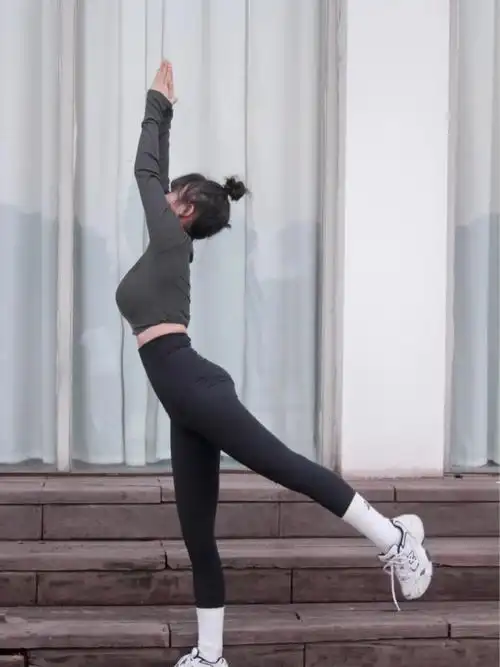 我的私藏瑜伽裤显瘦显腿长一级棒啊