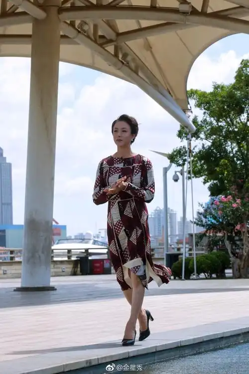 肯波琳图片近照,她现在生活如何? 本文共(1093字)