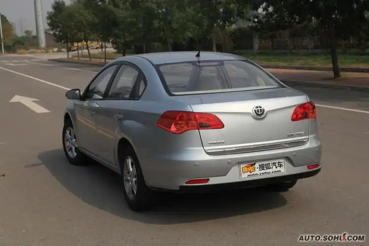 p>中华骏捷fsv是 a target="_blank" href="/item/华晨汽车/8070618"