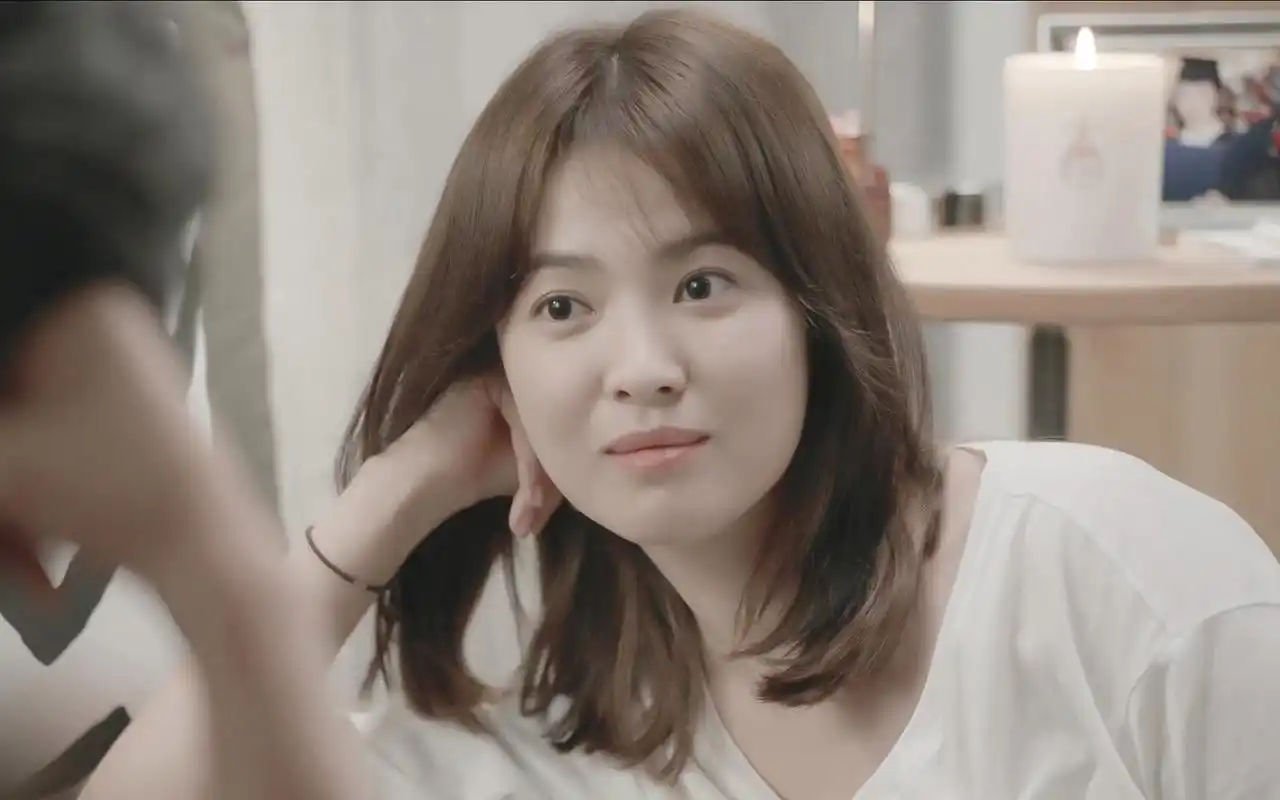 太阳的后裔宋慧乔剧照图片唯美桌面壁纸下载