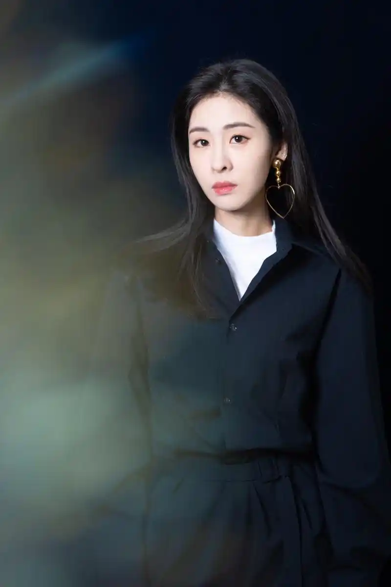 all black利落连体工装风,cool girl即将出场今日份