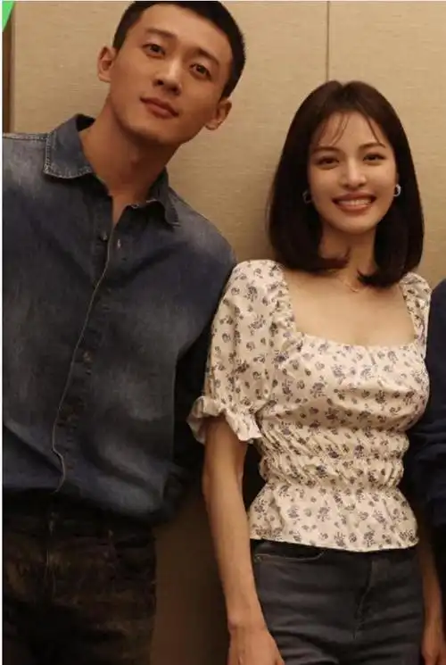 钟楚曦,这位陆上的美人鱼,不仅演技在线,连恋爱都让人羡慕嫉妒恨.网