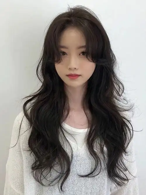 可以帮你设计你喜欢且适合你的卷发 发型.根据你平时