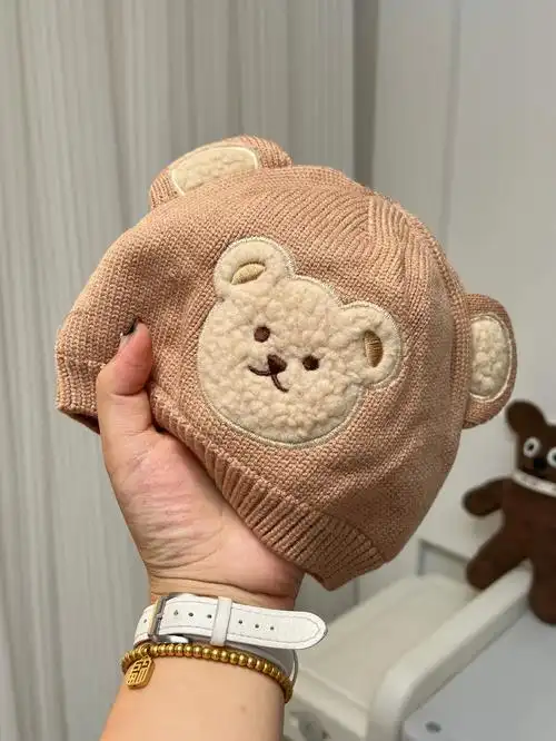 宝宝14块的小帽子太可爱了加绒的