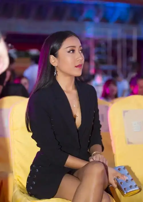 两位选秀艺人恋爱?歌手tt有端倪,吉克隽逸与tt恋爱传闻原是乌龙