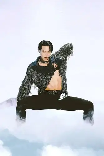 想看多多的腿部肌肉