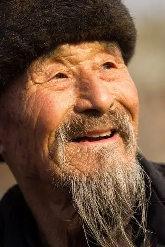 慈祥幸福的老人