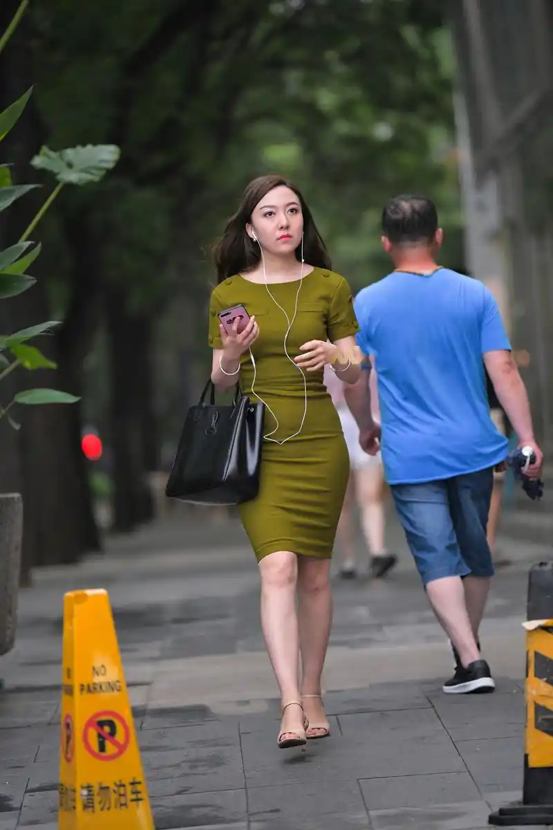 街拍:成熟的丰韵