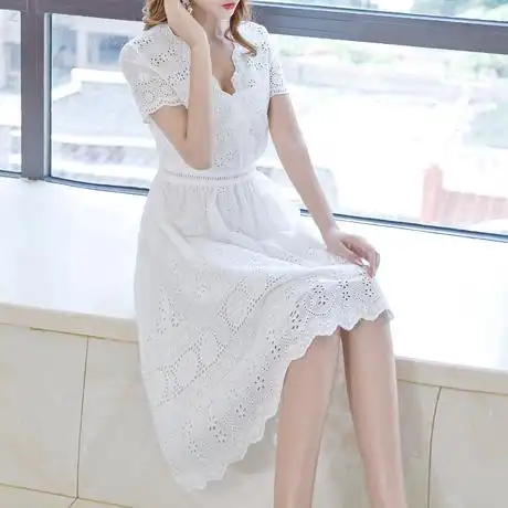 白色蕾丝绣花连衣裙女2018新款夏装女装韩版气质v领裙子中长款