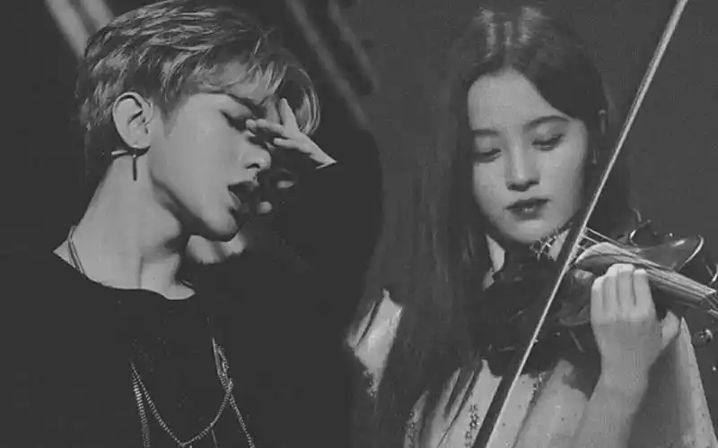 蔡徐坤鞠婧祎我好像在哪见过你两位center的成名之路剧情向