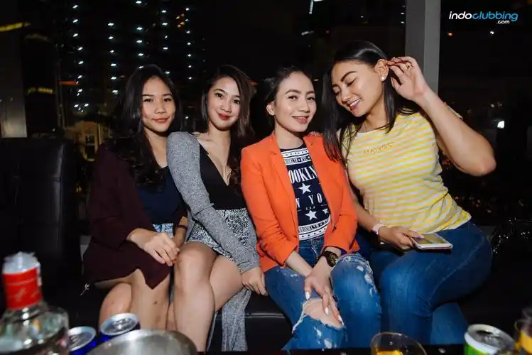 gallery - foto-foto clubbing sassha carissa - indoclubbing.com