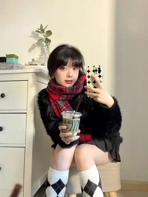 微胖穿搭165cm120斤一抹黑显瘦圣诞套装