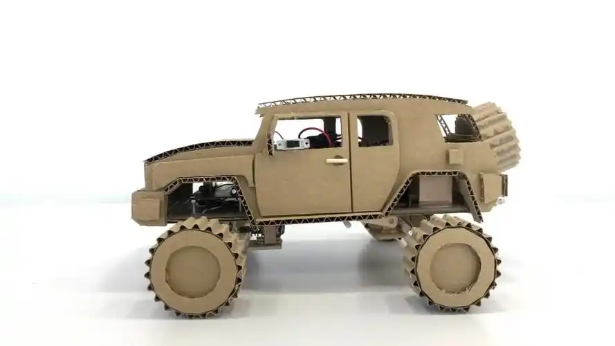 手工纸板diy,玩具越野车的制作方法!