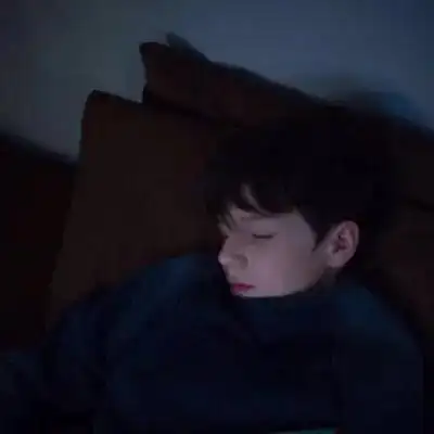 欧美小男生可爱搞怪小清新头像高清外国男孩潮流头像图片大全