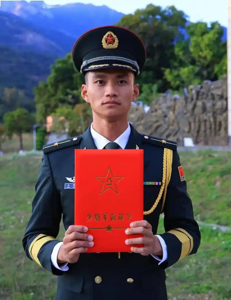 欢迎你们少尉排长