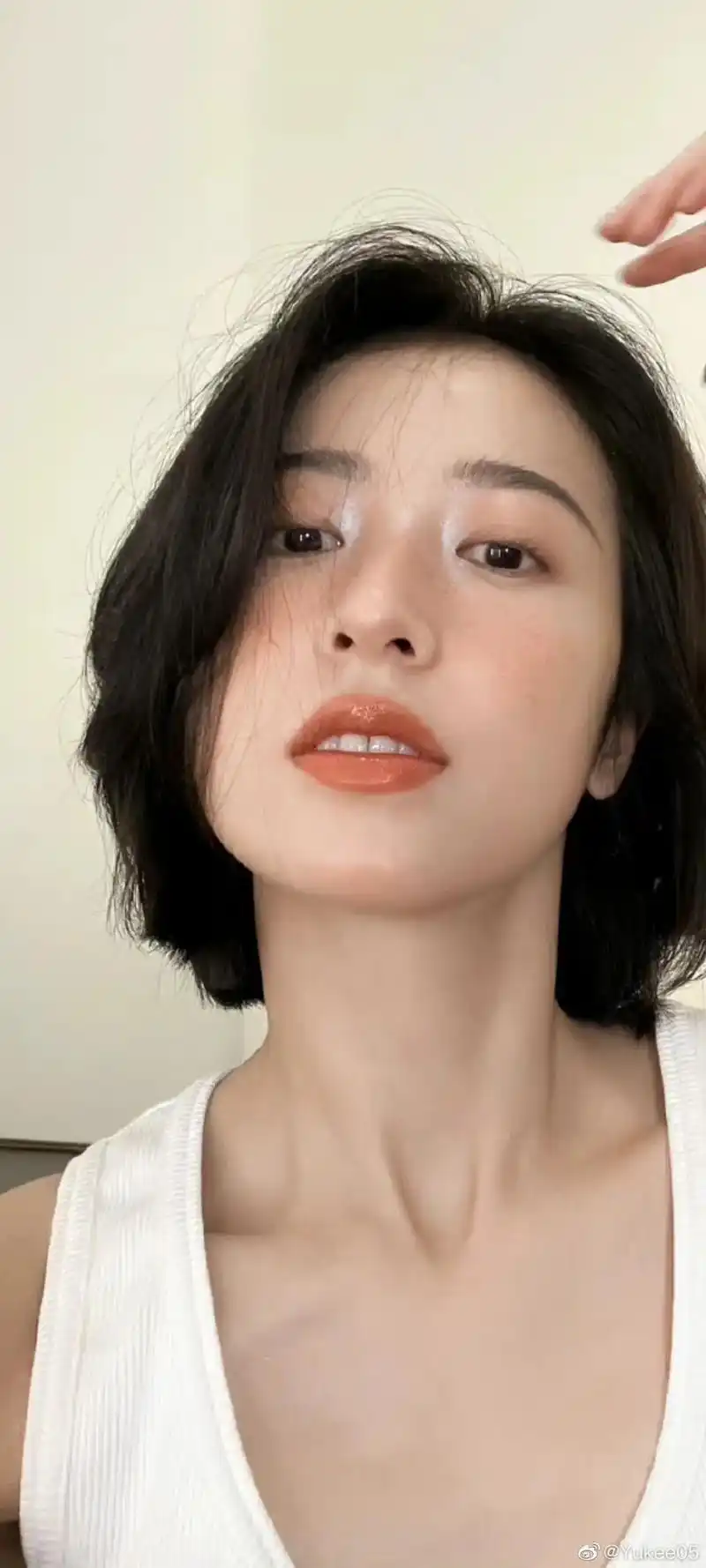 头像 壁纸.女神周雨彤##壁纸 #周雨彤#头像#治愈系笑容 - 抖音