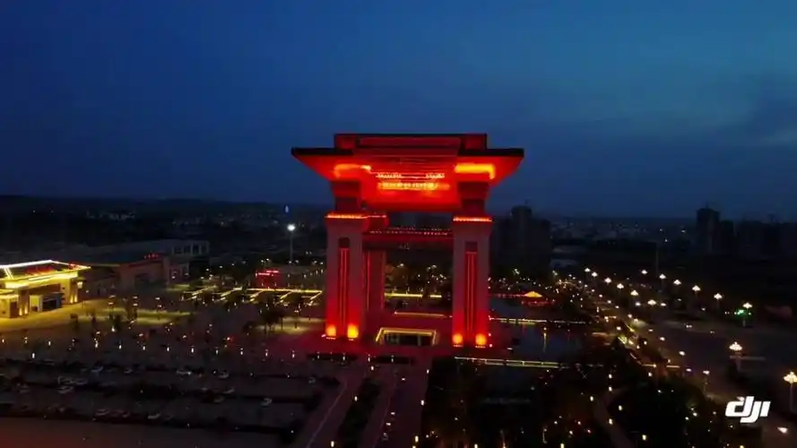 美丽新四平夜景之一四平东站