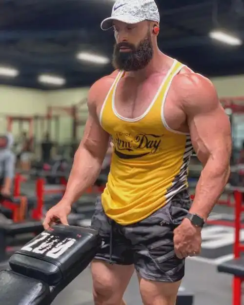 1,喜欢健身的男人心理:当男人无缘无故开始健身意味着什么?