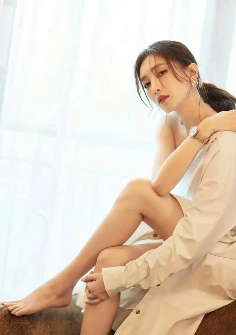 江疏影  光jio丫  大长腿又直又白