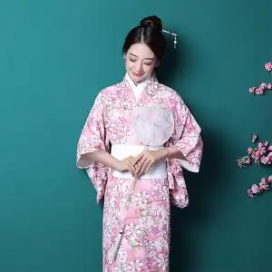 日本和服女正装传统图片